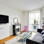 Appartement Au Centre De Paris Tout Equipe